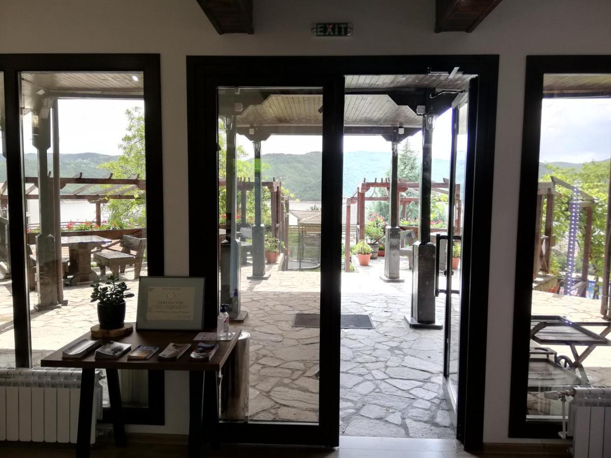 Trifon Zarezan Family Hotel Glavatartsi Eksteriør bilde