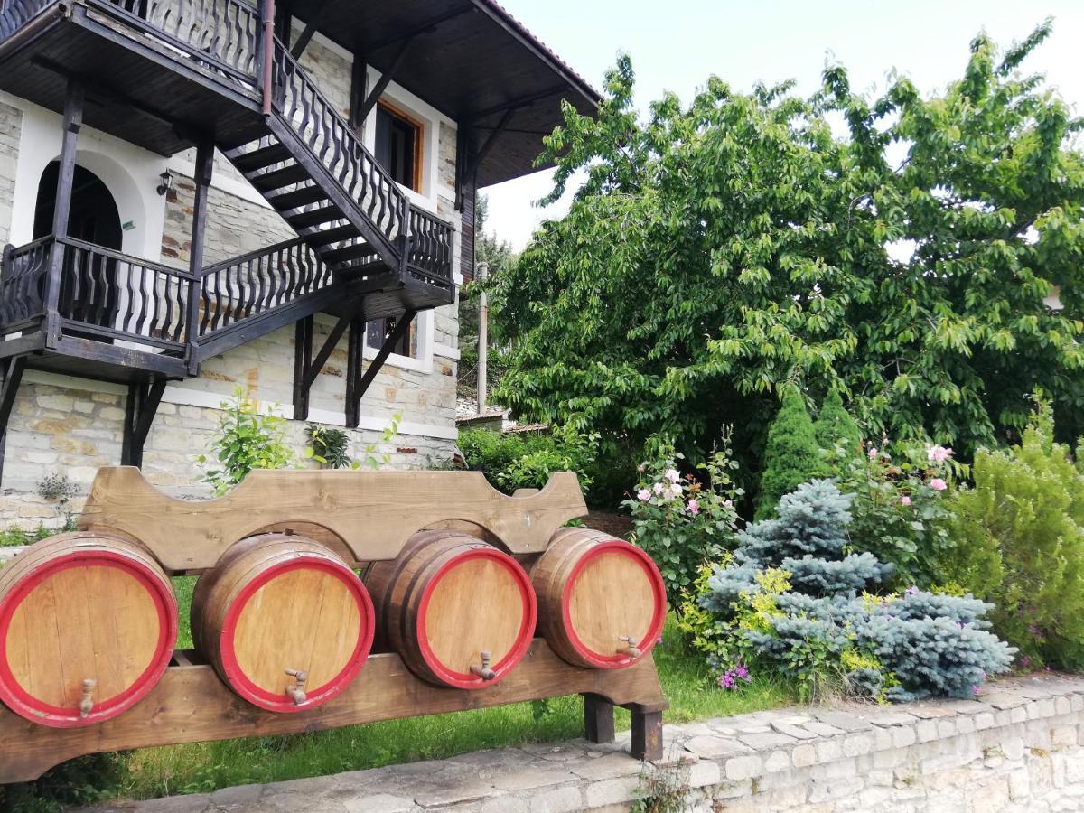 Trifon Zarezan Family Hotel Glavatartsi Eksteriør bilde