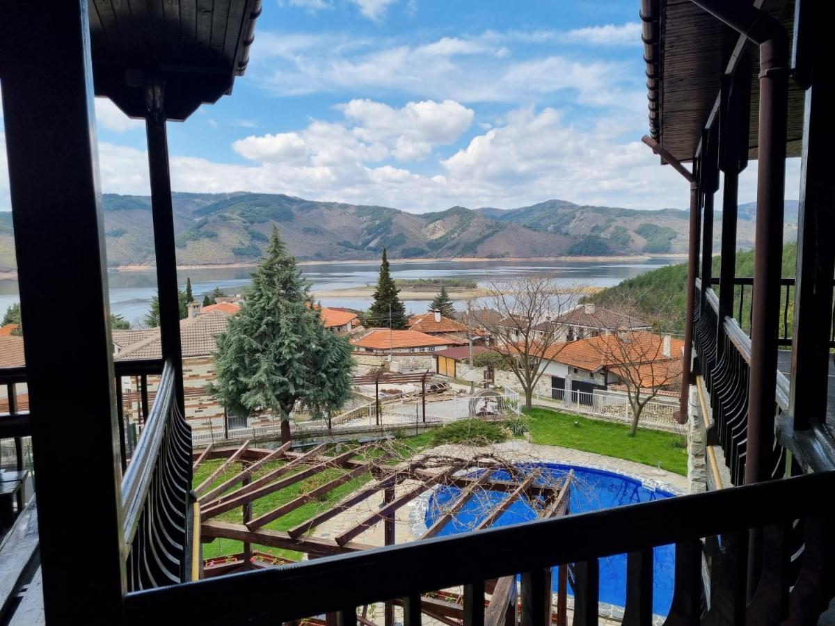 Trifon Zarezan Family Hotel Glavatartsi Eksteriør bilde