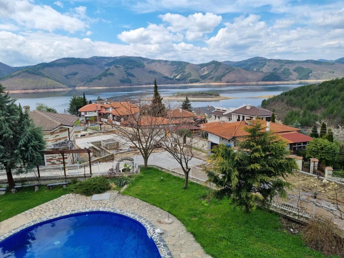 Trifon Zarezan Family Hotel Glavatartsi Eksteriør bilde