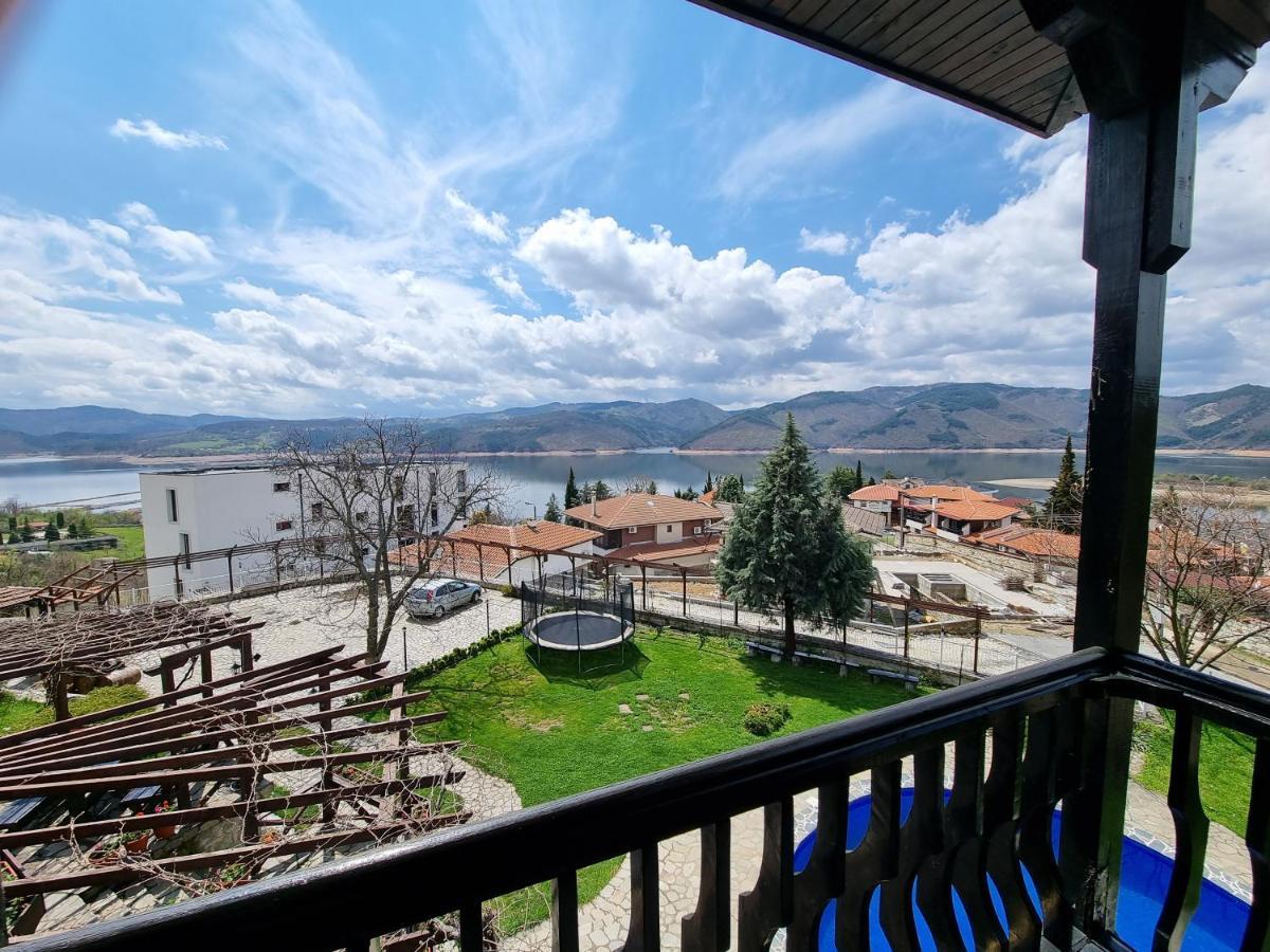Trifon Zarezan Family Hotel Glavatartsi Eksteriør bilde