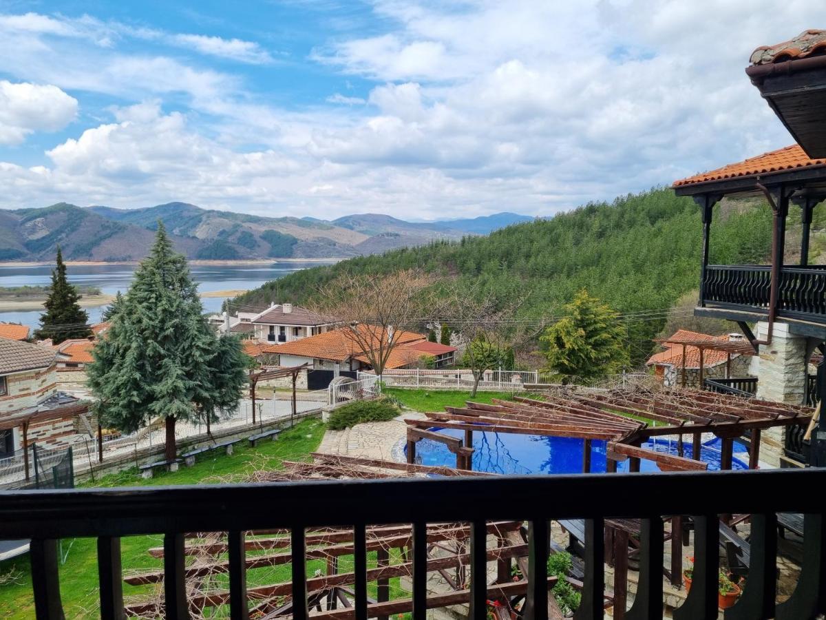 Trifon Zarezan Family Hotel Glavatartsi Eksteriør bilde