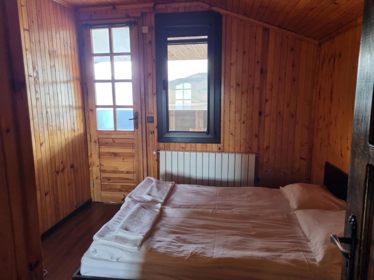 Trifon Zarezan Family Hotel Glavatartsi Eksteriør bilde