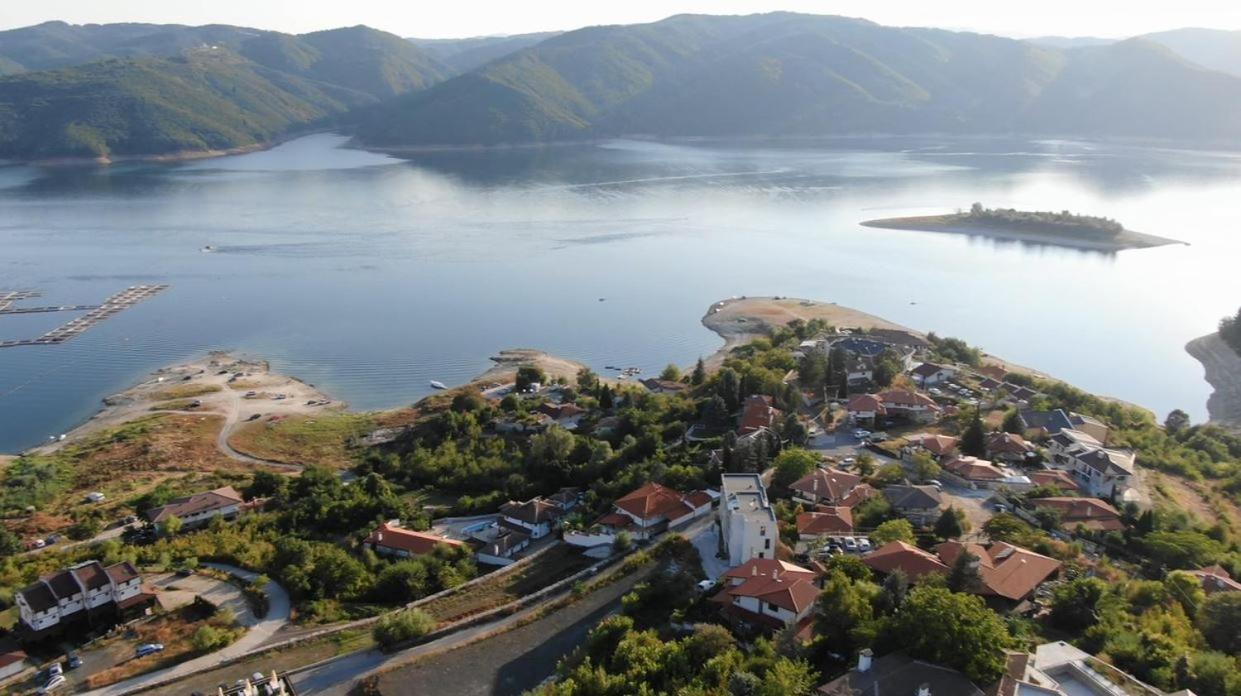 Trifon Zarezan Family Hotel Glavatartsi Eksteriør bilde